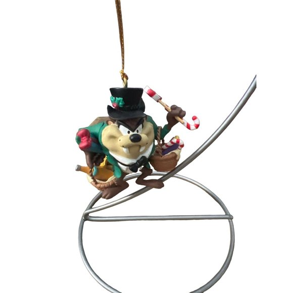 Vintage‎ 1996 Looney Tunes Taz Christmas Ornament - Picture 1 of 5